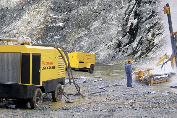 開山空(kong)壓機 開山(shan)空壓機(ji)