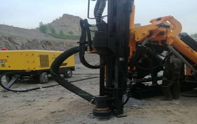 開山牌(pái)KGH6型露天潛孔(kǒng)鑽車 開山牌(pai)KGH6型露天潛孔(kong)鑽車