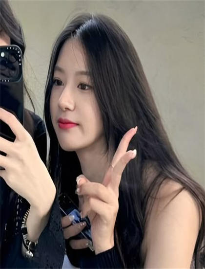 表演艺术解析：《等麦子熟了我就向南走走》的粉丝的社群运营与互动营销 揭示人性的复杂与美好